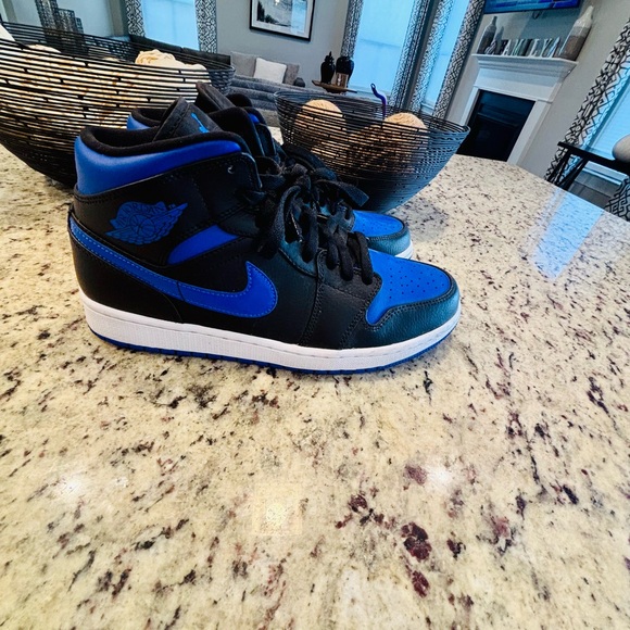 Nike Air Jordan 1 Mid Royal Blue/Black 554724-068 Men's 9 Shoe Pre-Owned - Picture 4 of 8